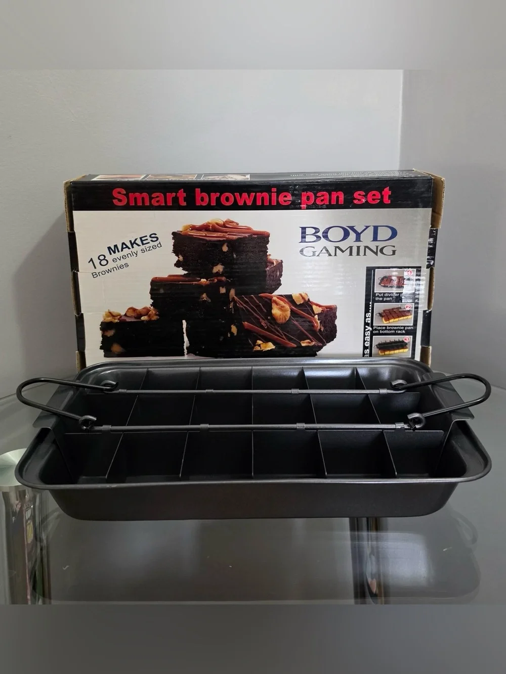 Smart Brownie Pan Set Black 18 makes evenly sized brownies Boyd gaming new